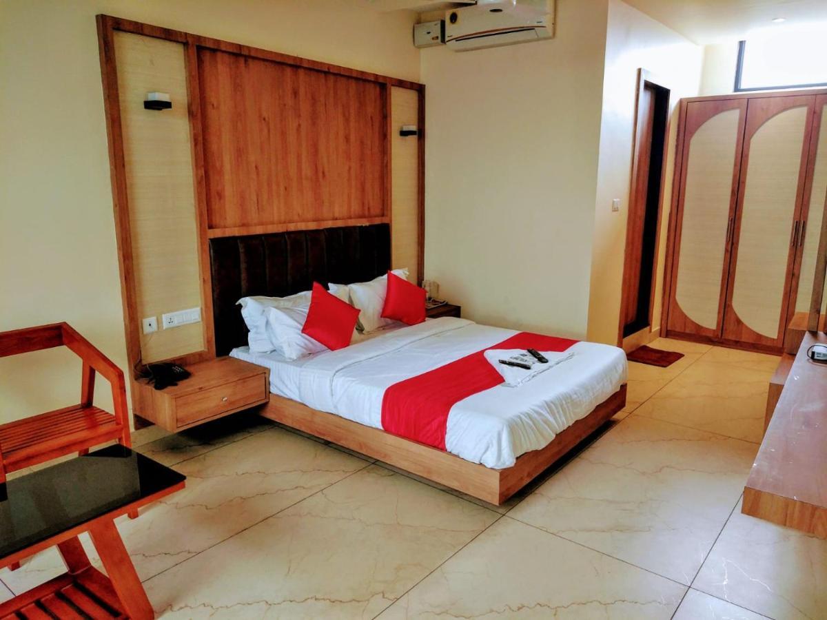 Hotel Cap Sports Center à Nīleshwar Extérieur photo